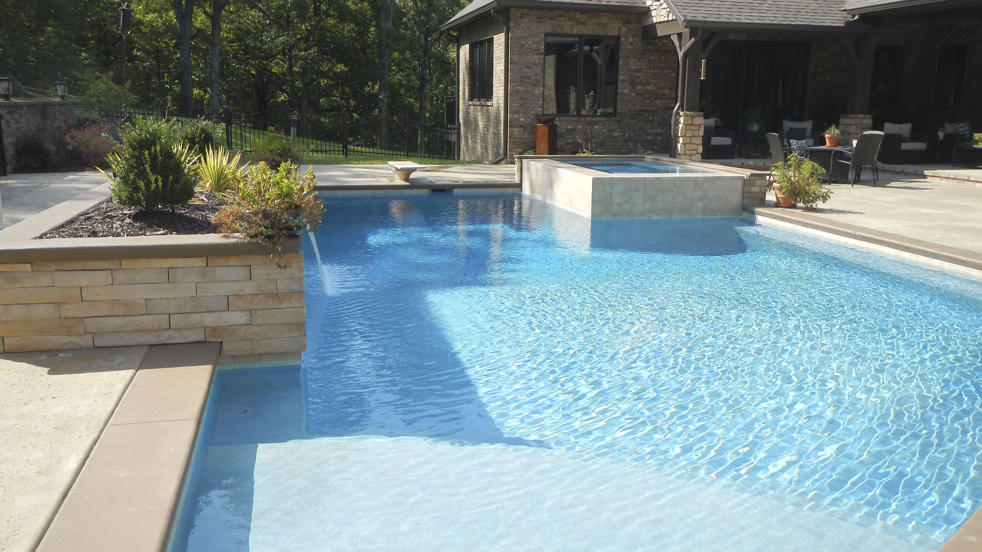 Clark & Sons Pools - Luxury Pool Design